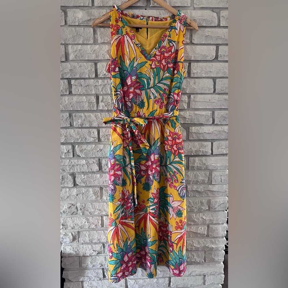 Talbots yellow tropical flowers and birds dress
Sz 4 EUC